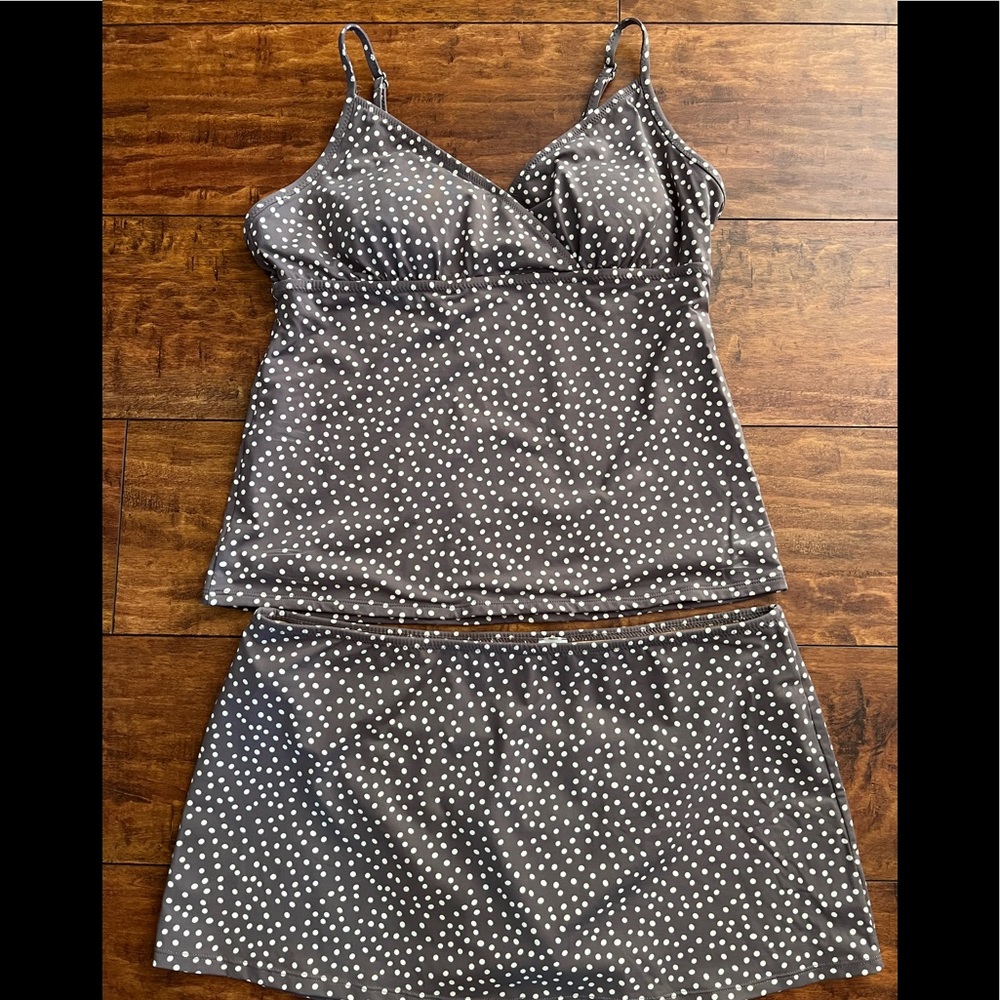 Garnet Hill tankini.  Lightly worn.  In GREAT condition.  Size 12.